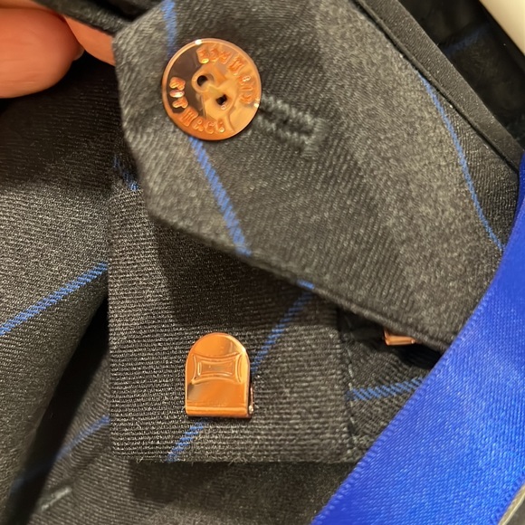 NWT - Kit and Ace, West Coast Fit - Walk the Line Short - Picture 4 of 6